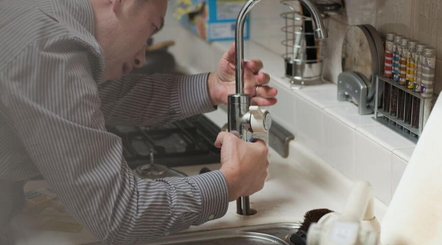 Professional expert plumbing services in Holland, TX